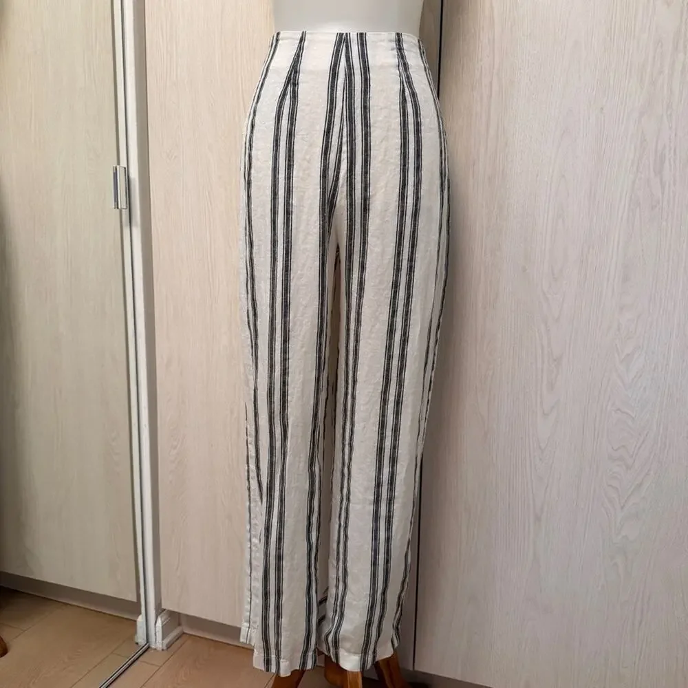 Reformation white and Black Striped cropped linen Pants size 0